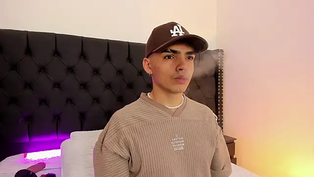 NicoKingg  online show from January 17, 1:05 pm