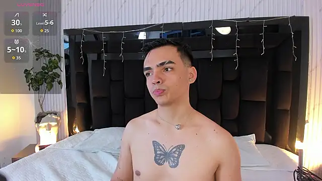 NicoKingg  online show from March 4, 12:33 pm