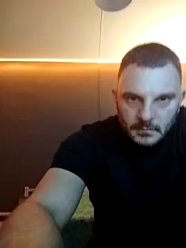 yourgentleman88 online show from November 14, 7:45 pm