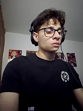 Snapshot of Mateeo_G chatting on November 19, 1:38 am Mateeo G online show from November 19, 1:38 am