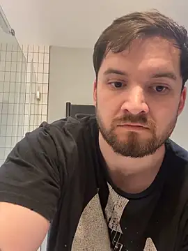 Snapshot of alexshay37 chatting on November 8, 5:23 pm alexshay37 online show from November 8, 5:23 pm