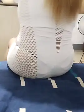 Snapshot of xXAndreyAndMariaXx chatting on November 9, 2:10 am xXAndreyAndMariaXx online show from November 9, 2:10 am