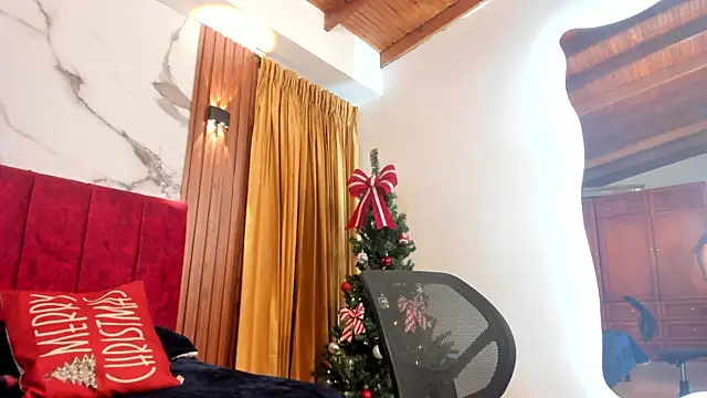 hailey-frost online show from December 16, 12:10 pm