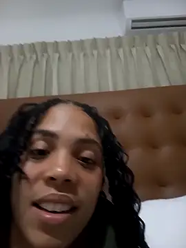 23Quenn online show from November 15, 3:37 am