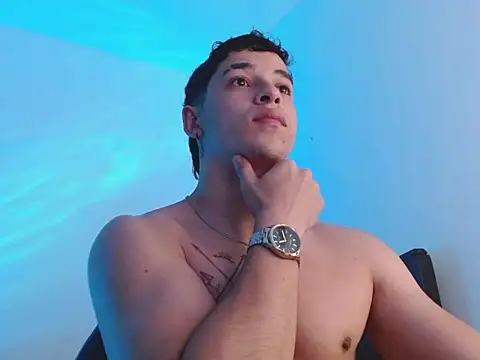 Snapshot of adam_keith chatting on January 7, 12:18 pm adam keith online show from January 7, 12:18 pm