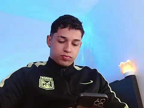 Snapshot of adam_keith chatting on January 14, 12:11 pm adam keith online show from January 14, 12:11 pm