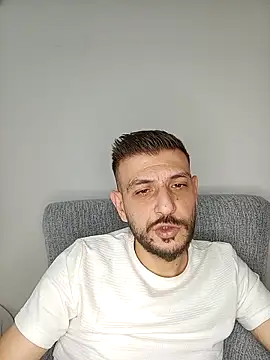 Snapshot of Red_dewilll chatting on November 8, 11:43 am Red dewilll online show from November 8, 11:43 am