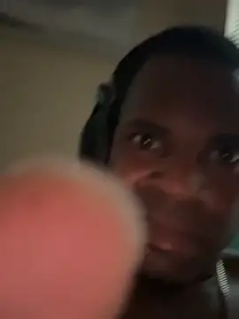 Snapshot of CrookedBeaut chatting on February 26, 1:10 pm CrookedBeaut online show from February 26, 1:10 pm