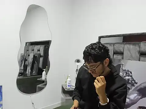 Snapshot of maximoseductor chatting on November 8, 3:18 am maximoseductor online show from November 8, 3:18 am