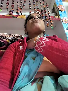 Hot suini online show from February 12, 2:23 pm