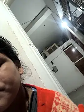 Hot suini online show from February 19, 11:23 pm