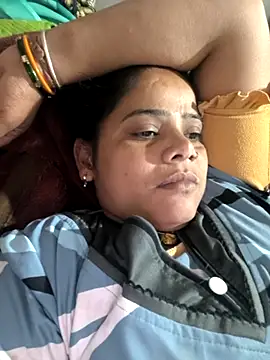 Hot suini online show from March 7, 9:50 am