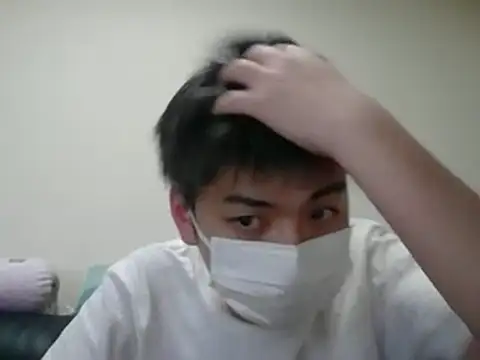 Snapshot of shunshun001006 chatting on April 25, 1:36 pm shunshun001006 online show from April 25, 1:36 pm