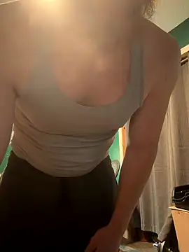 Snapshot of Redxxxz chatting on November 8, 3:56 pm Redxxxz online show from November 8, 3:56 pm