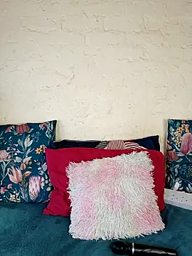 Snapshot of Your_Sadeh chatting on November 11, 11:21 am Your Sadeh online show from November 11, 11:21 am