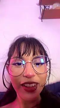 Tamara Aluna  online show from August 5, 1:52 am