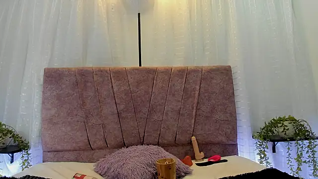 Victoriaa Anderson online show from March 10, 2:11 pm