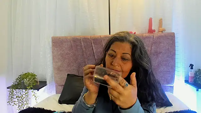 Victoriaa Anderson online show from March 19, 1:26 pm