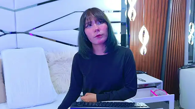 BunnySexyy18 online show from December 20, 7:32 pm