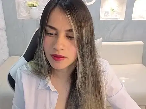 Snapshot of Liat_White_Tx chatting on November 17, 1:17 pm Liat White Tx online show from November 17, 1:17 pm