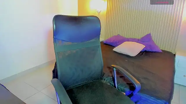 SashaSmithh1 online show from November 9, 6:01 am