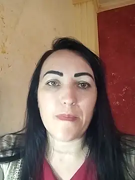 ArianaXFresh online show from November 14, 7:40 am