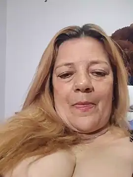 karlaanqui1 online show from May 31, 10:44 am