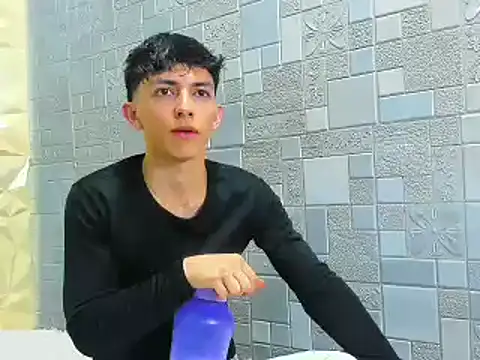 ElanGiraldo online show from November 11, 10:32 pm