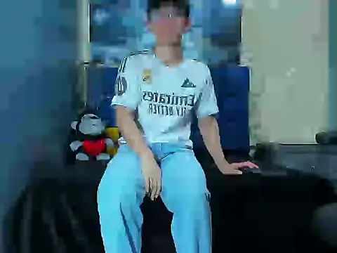 ElanGiraldo online show from March 22, 9:07 pm