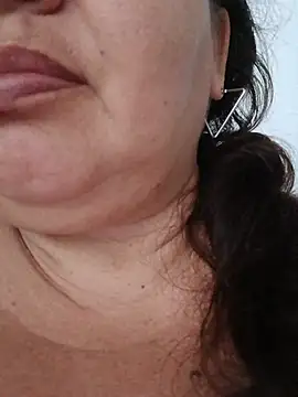 Snapshot of HotXXXgirl_01 chatting on August 7, 12:29 pm HotXXXgirl 01 online show from August 7, 12:29 pm