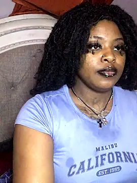 Snapshot of Dusaa_ chatting on November 10, 2:32 am Dusaa online show from November 10, 2:32 am