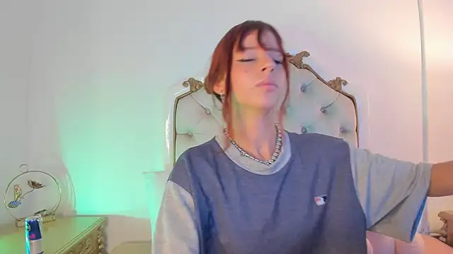 scarlett smith 3 online show from June 2, 2:24 am