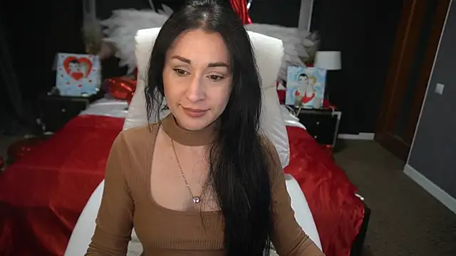 Snapshot of CarolinaaFoxyyy chatting on February 18, 7:54 pm CarolinaaFoxyyy online show from February 18, 7:54 pm