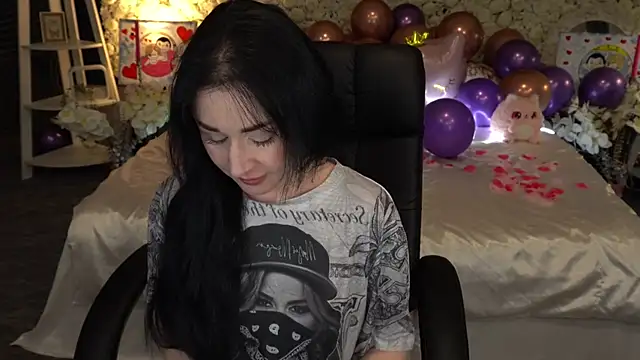 Snapshot of CarolinaaFoxyyy chatting on February 24, 7:45 pm CarolinaaFoxyyy online show from February 24, 7:45 pm