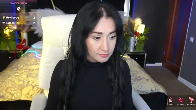 CarolinaaFoxyyy online show from April 12, 5:23 am
