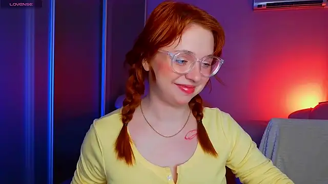 Snapshot of Erica_Nelson chatting on June 8, 2:45 am Erica Nelson online show from June 8, 2:45 am
