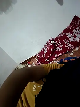 Snapshot of saniya24824 chatting on April 7, 5:46 pm saniya24824 online show from April 7, 5:46 pm