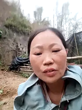 blonde blg online show from April 1, 11:00 am