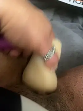 Snapshot of juicythickclit69 chatting on November 16, 5:13 am juicythickclit69 online show from November 16, 5:13 am