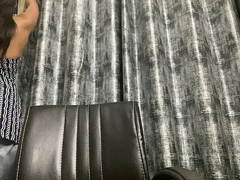 Snapshot of SEXY_PRIYA83 chatting on June 23, 7:01 pm SEXY PRIYA83 online show from June 23, 7:01 pm