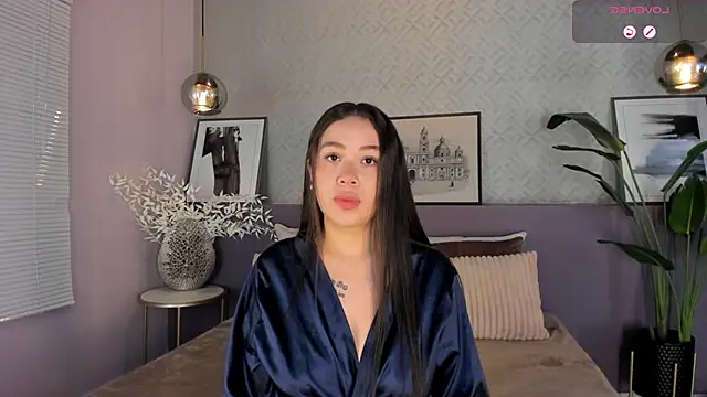 Snapshot of sofiaivanova chatting on February 7, 12:58 am sofiaivanova online show from February 7, 12:58 am