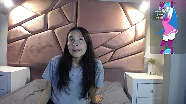 bunnywhite21 online show from November 19, 4:51 pm