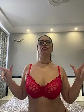 Snapshot of Milana8263 chatting on March 16, 7:12 am Milana8263 online show from March 16, 7:12 am