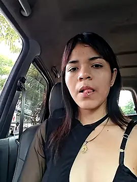 Skinny Wet online show from November 11, 8:09 pm