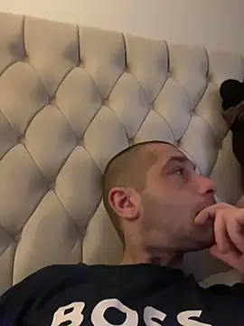 Kinkycouple142 online show from February 5, 9:19 pm