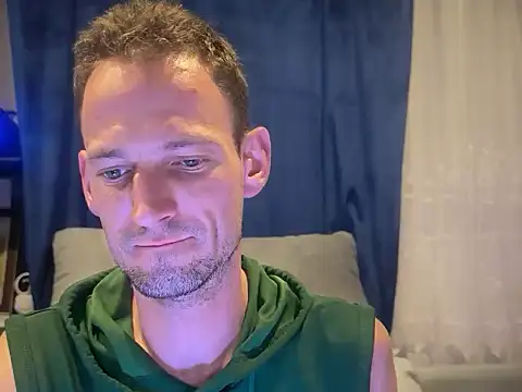 Hotcrazy235 online show from November 16, 3:17 pm