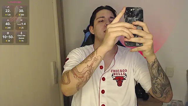 ValenClerk online show from November 19, 3:50 am