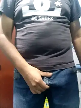 Snapshot of Kikke2025 chatting on February 28, 5:08 am Kikke2025 online show from February 28, 5:08 am