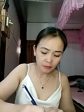 Feeling-hot online show from March 3, 9:04 am