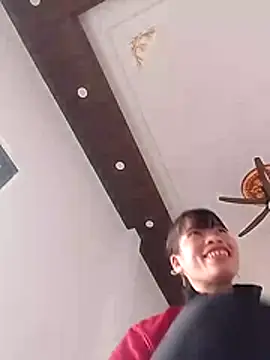 Snapshot of Nhi-2k chatting on November 10, 8:13 am Nhi-2k online show from November 10, 8:13 am